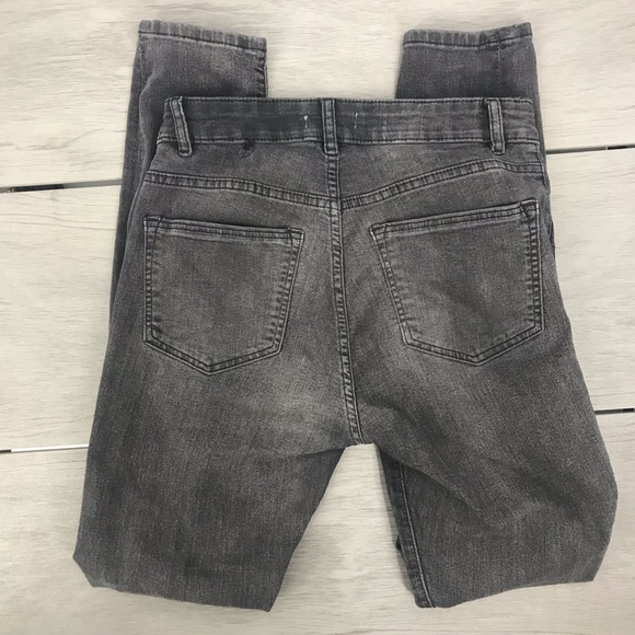 H&M distresses jeans black mid-rise size8 - Picture 4 of 9